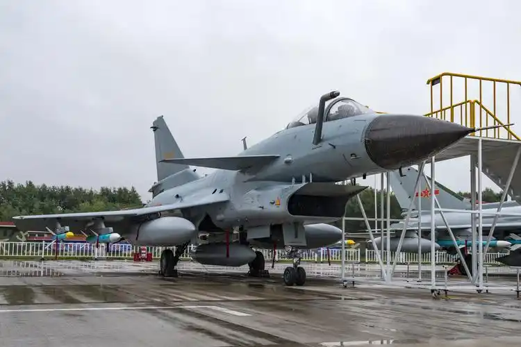 歼10a战斗机资料图