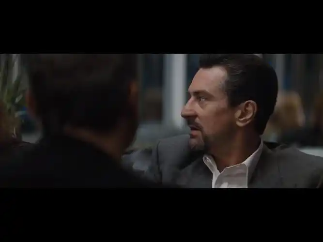 德尼罗在盗火线里也帅得太离谱了吧