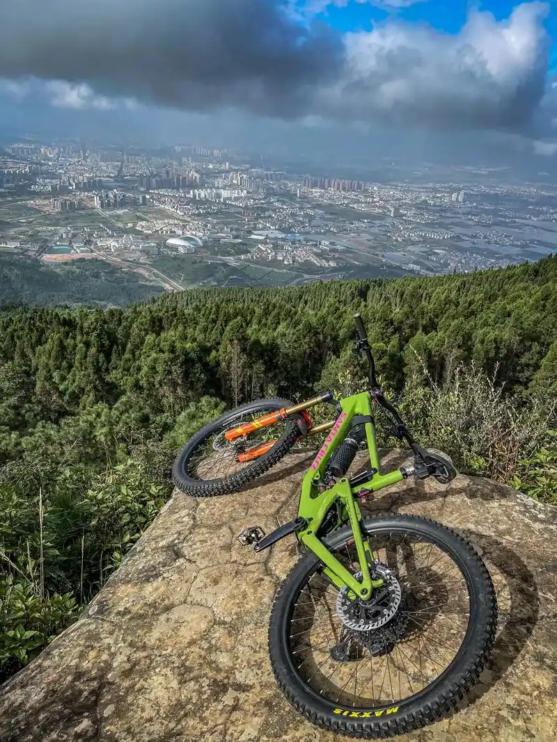 研究啥配件啊,先骑起来,玩起来啊.#骑行摄影 #双轮驱动bi - 抖音