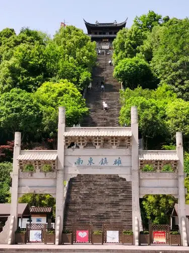 山水临海府城,巍峨江南长城(2020.4.28.摄于浙江省临海市.