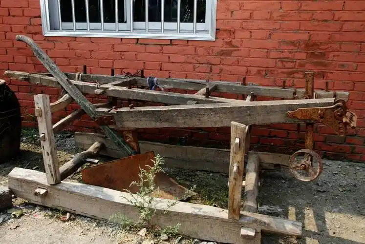 《原始耕地犁》6,70年代的犁耙耕地工具