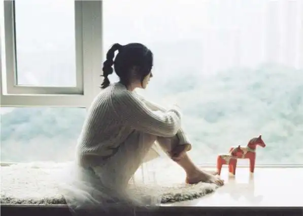 心理测试哪个女孩的背影最孤单看看谁在暗恋你超准