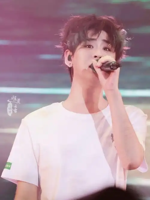 阳光照进你我的心我们为下一次欢聚继续努力早安,小磊磊@小辫儿张云雷