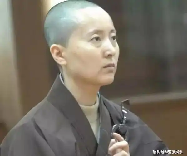 2007年2月23日,陈晓旭在长春百国兴隆寺出家举行了剃度仪式.