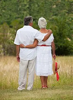 白色背影图片_白色背影图片大全_白色背影图片下载