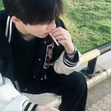 ins风男生头像帅气冷酷霸气高清 快手文艺风格的真人男神头像