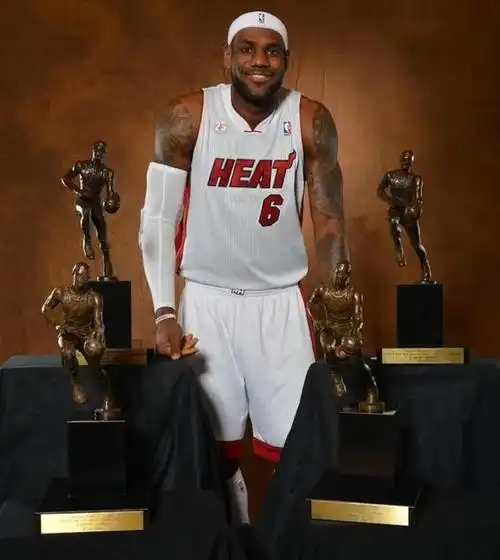 nba赛场10位六边形战士,可以完美适应未来篮球,有4人可打5位置