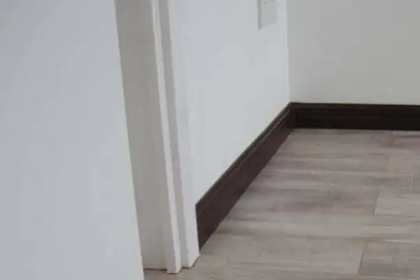 最流行踢脚线效果