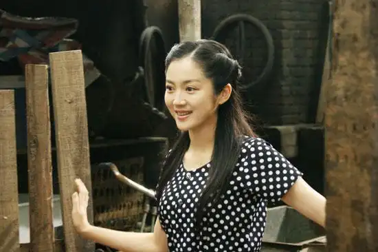 养女央八热播张笛演养女苦情励志虐心