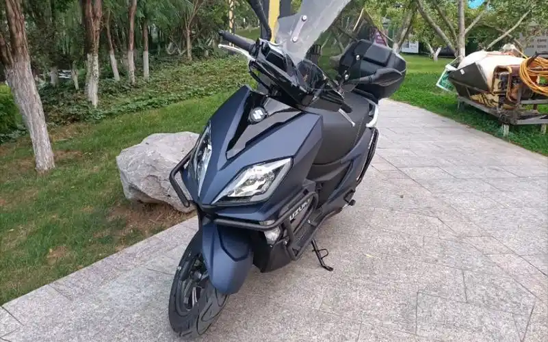 铃木uy125t百年纪念款磨砂星空蓝