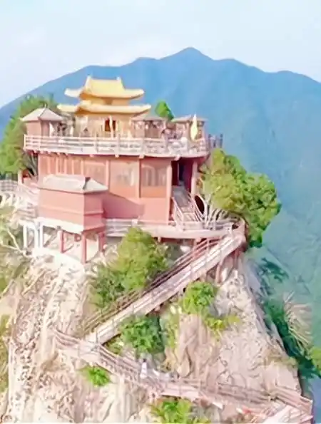 秋高气爽一起去二龙山吧,天空之城玻璃桥,天然氧吧应有尽有!-度小视