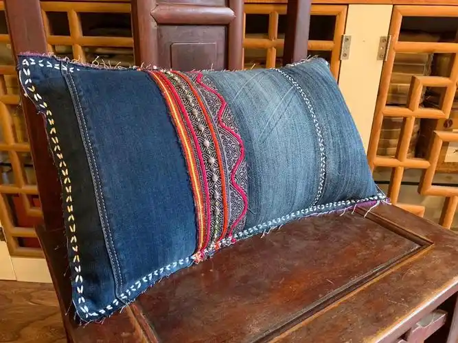 旧牛仔裤改造拼布刺子绣腰枕