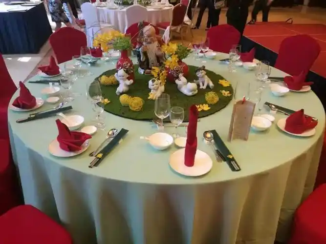 中餐宴会摆台