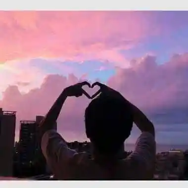 情人比心一对头像2021新款