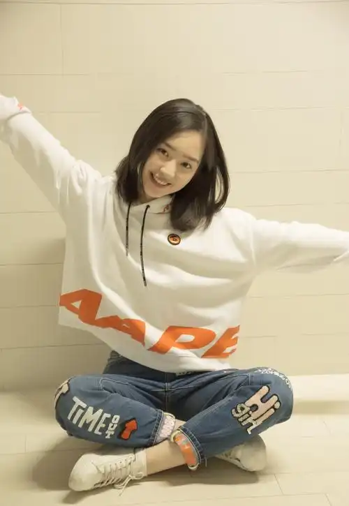 邓恩熙清纯迷人图片