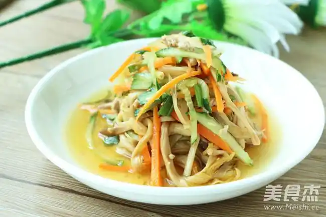 【日必备凉拌黄花菜的做法,日必备凉拌黄花菜的家常做法】美食杰菜谱