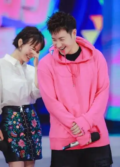 四十岁吴昕恋爱了和郑凯见家长了坐等吴昕官宣