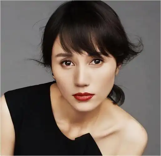 不演戏即隐世43岁的袁泉已经走上了女演员的另一条大道