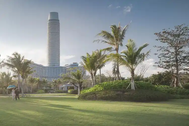 三亚保利瑰丽酒店 / plandscape