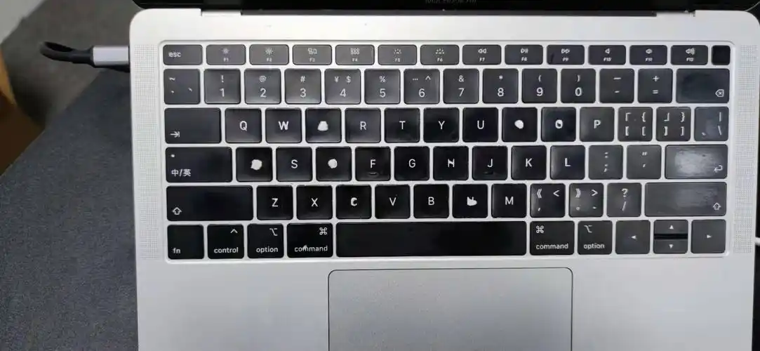 macbookair键盘掉漆