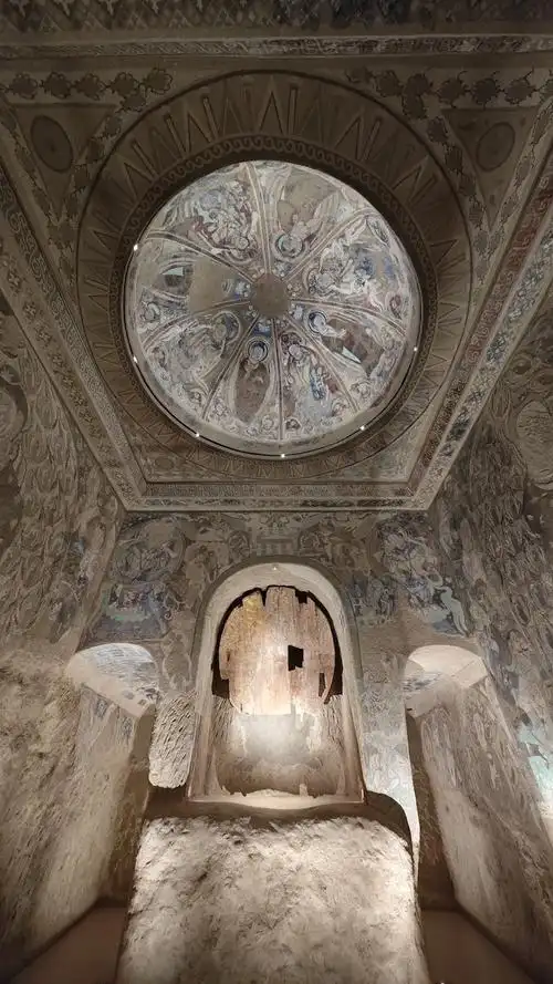 从穹顶画到藻井画——以异域,西域和敦煌石窟为文明