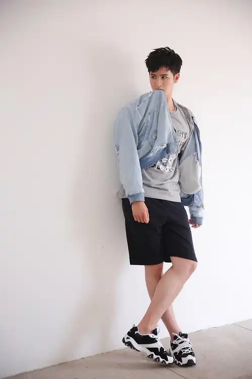 新版寻秦记主演牛子藩来杭