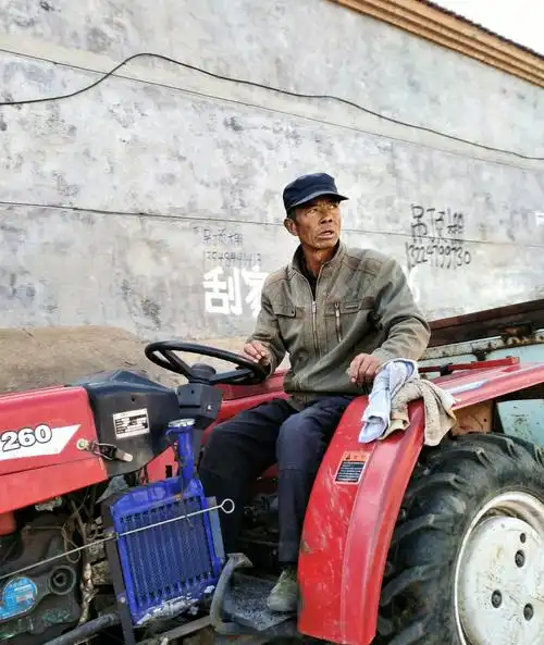 拖拉机手