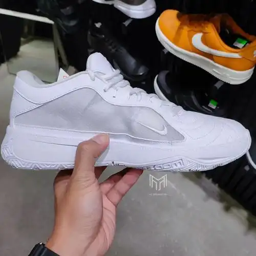 字母哥五代签名鞋白色配色freak5!#字母哥 - 抖音