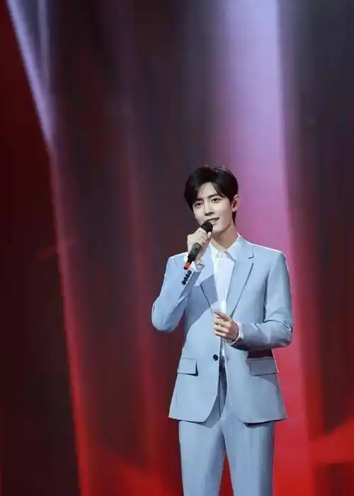 想必你们也都知道,就说小五,人设做的挺好的,至上励合成员,在天天向上