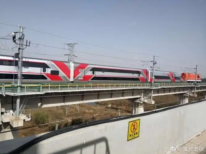 cr400af-s双层动车组浏览:417收藏:0支持:12上传时间:2021-01-15 16