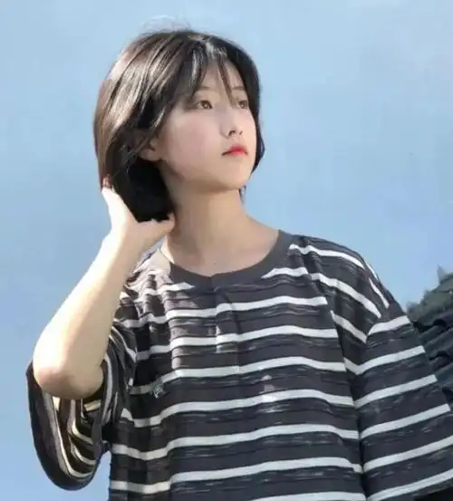 日系少年感短发 女生发型这么剪有点帅_日韩发型 - 美发站
