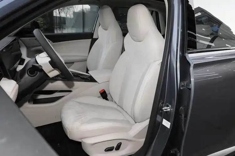 98万起开启预售,荣威d5x dmh哪款更香?