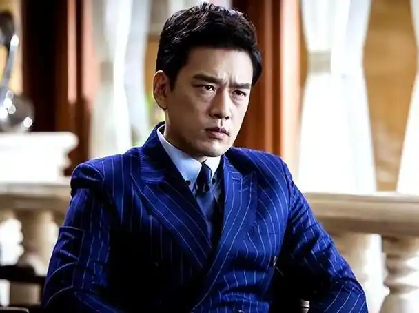 王耀庆:为啥出道至今无绯闻,看他老婆就明白了