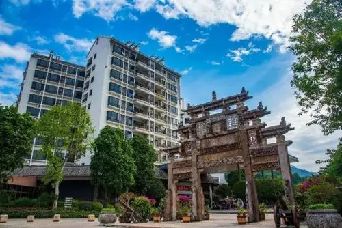 399抢浈阳峡江景房,泡温泉,逛古镇,游三江,一键get英德好风景