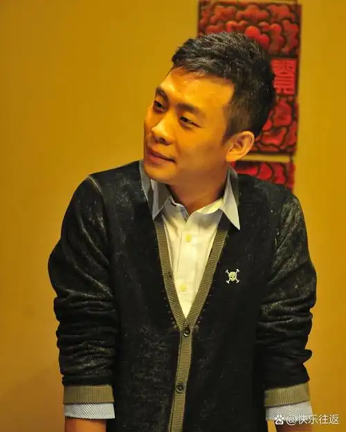 娱乐圈的成熟魅力典范:岁月不败的大叔级艺人 在娱乐圈的繁星中,有些