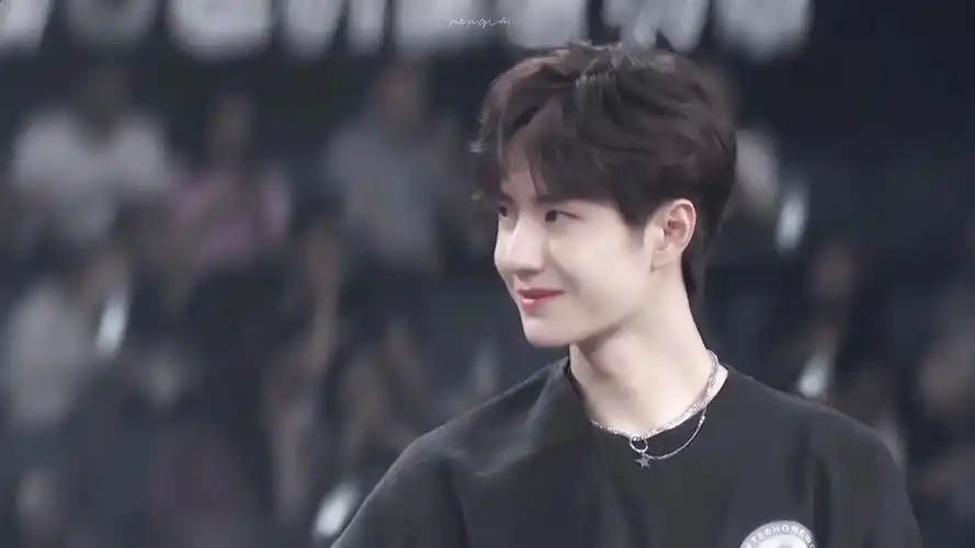 王一博! 【海绵宝宝】:冤冤相报何时了.{叹气.