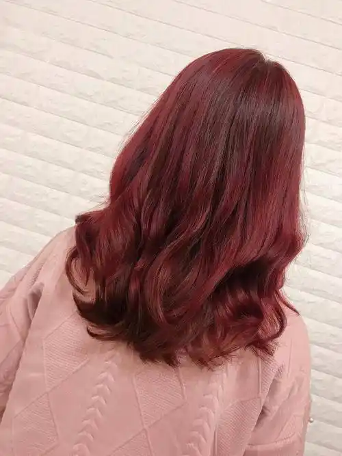 古铜色是什么颜色(染发古铜色是什么颜色)