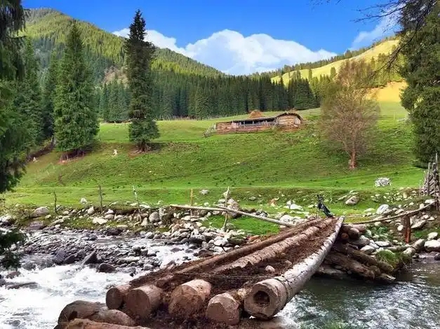 畅游新疆琼库什台探索未知的美景