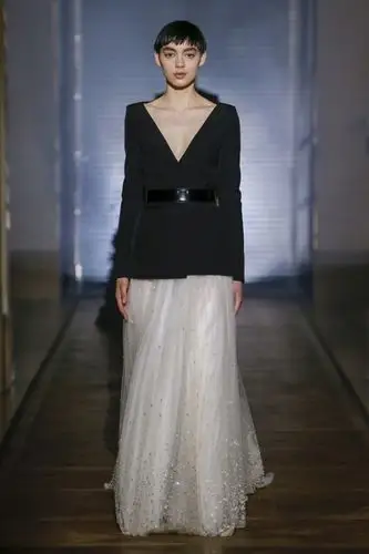 givenchy纪梵希2018春夏巴黎高定时装周秀场图片