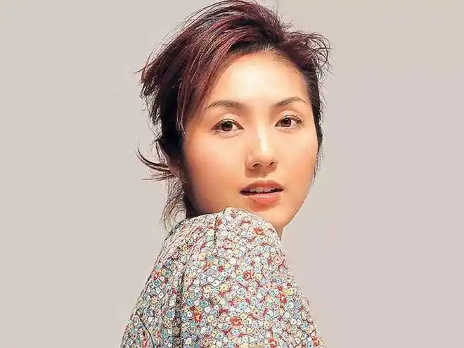 44岁杨千嬅近照豪宅特别阔气儿子长相一言难尽