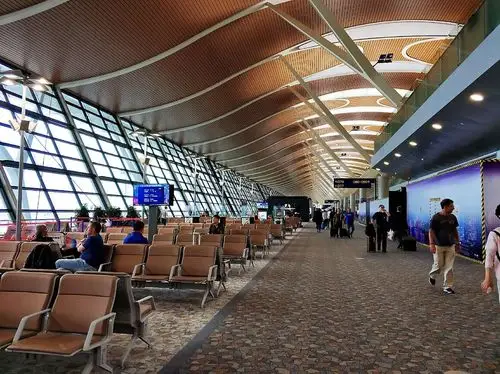 浦东国际机场候机