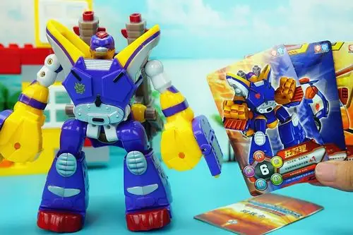 视频: 百变机兽之洛洛历险记 狂野猩变形趣味玩具