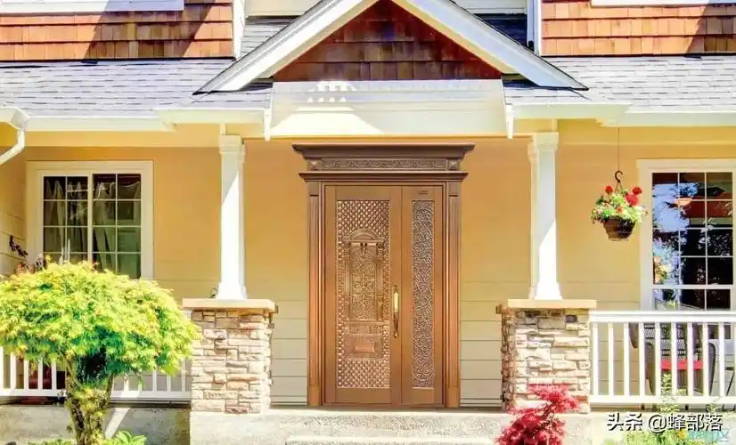 农村建房大门很重要,有人说门前种三树家门富三世,有没有道理?