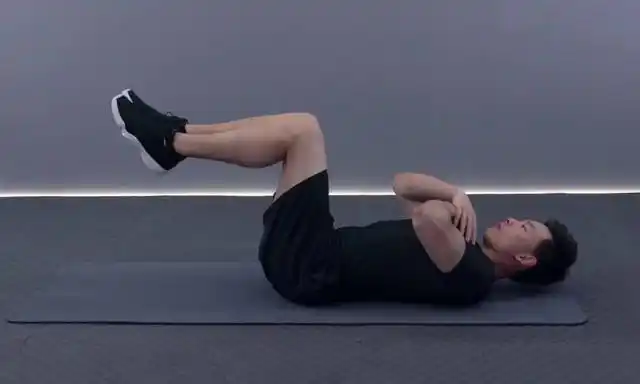 卷腹举腿怎么做