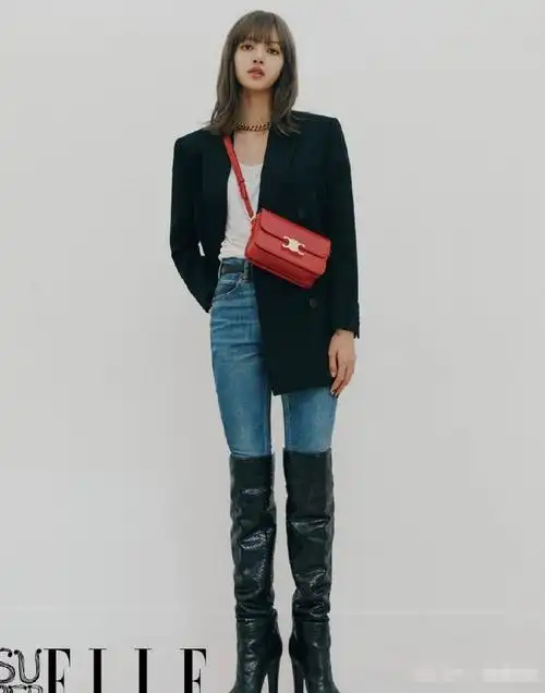 lisa新造型上线,同样搭配皮靴风格却相差这么大?