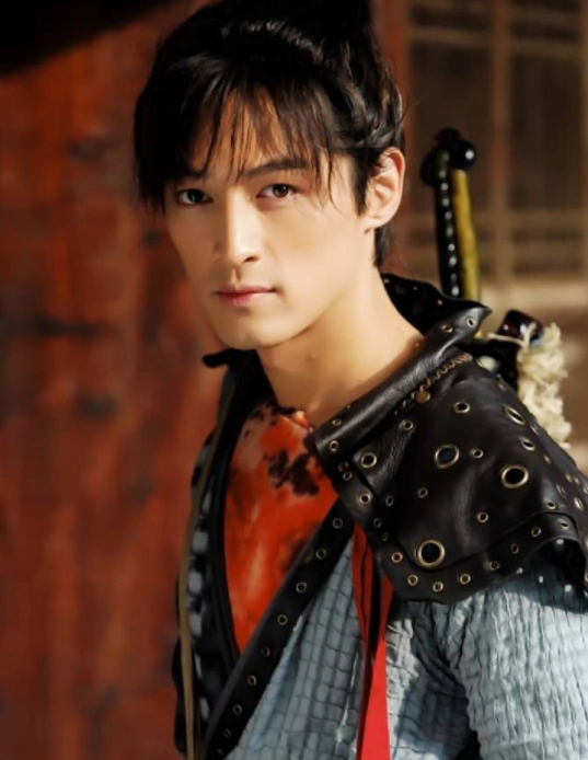 雪见草还有一个别名叫猪婆花,剧中的景天也经常叫雪见猪婆,真的是很用