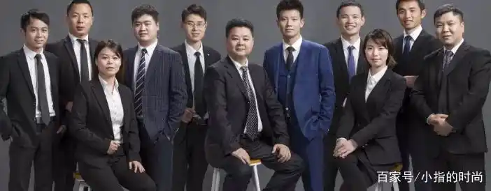 十人团队创意拍照姿势