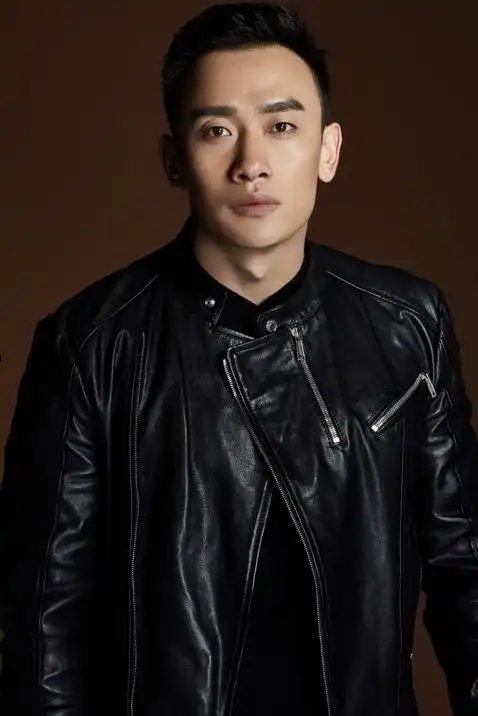 《寻找前世之旅》讲述了一段不因时空变幻而改变的爱情,从小由司音