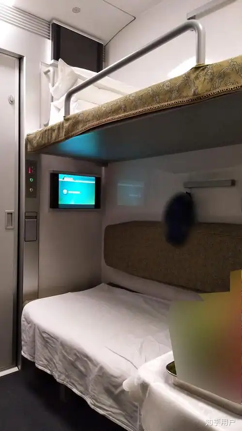 d941高级动卧是一房间2床的吗