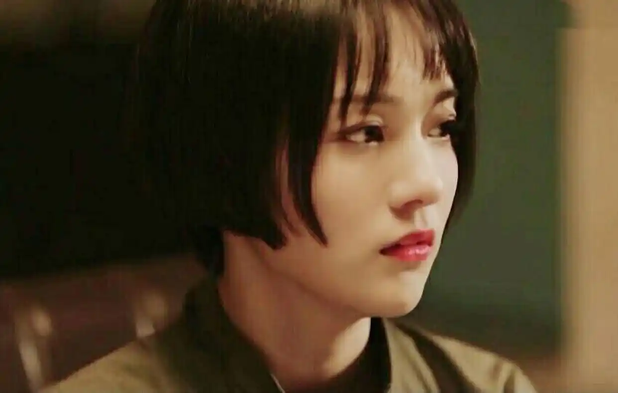 沙海之中甜美灵动的沈琼新剧换了一个造型直接老了10岁